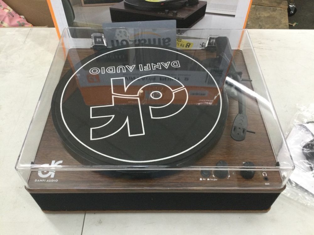 DANFI AUDIO Retro-Style Bluetooth Turntable with Speakers - Image 3 - Lot 502