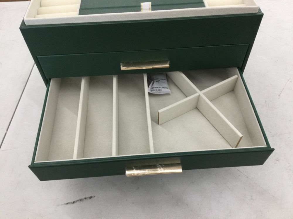 Green Jewelry Box - Image 5 - Lot 158