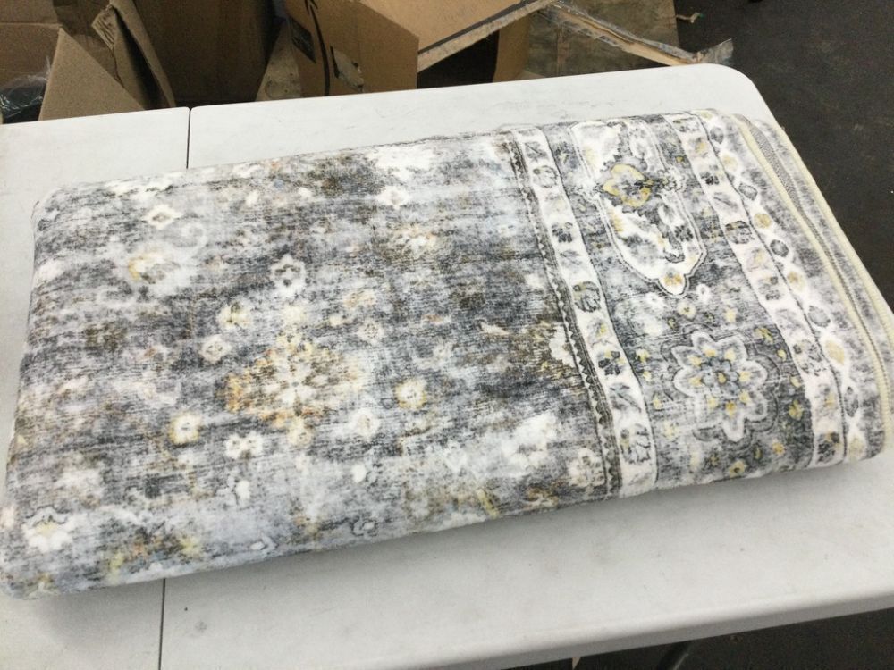 Area Rug, Approx 6' x 8' - Image 1 - Lot 160