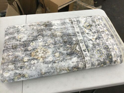 Area Rug, Approx 6' x 8' - Lot 160