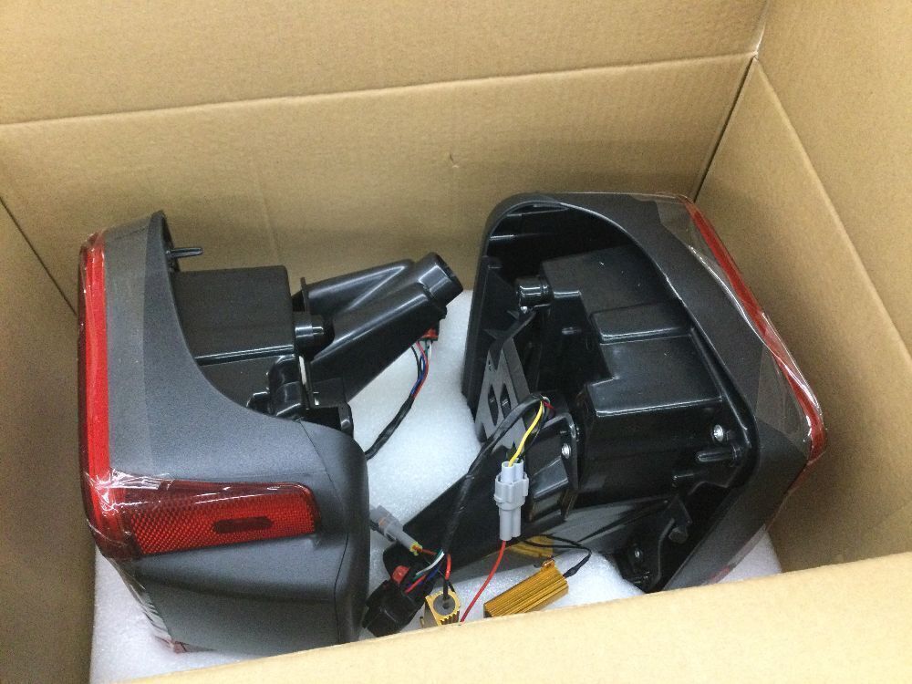 LED Tail Lights for 2018-2023 Jeep Wrangler JL with Running & Brake & Turn Signal & Reverse Lights - Image 3 - Lot 252