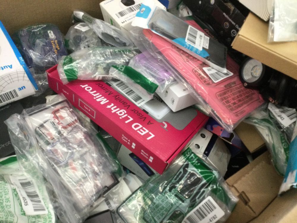 Coffin Box of Small Electronics & Accessories - Uninspected - Image 6 - Lot 257