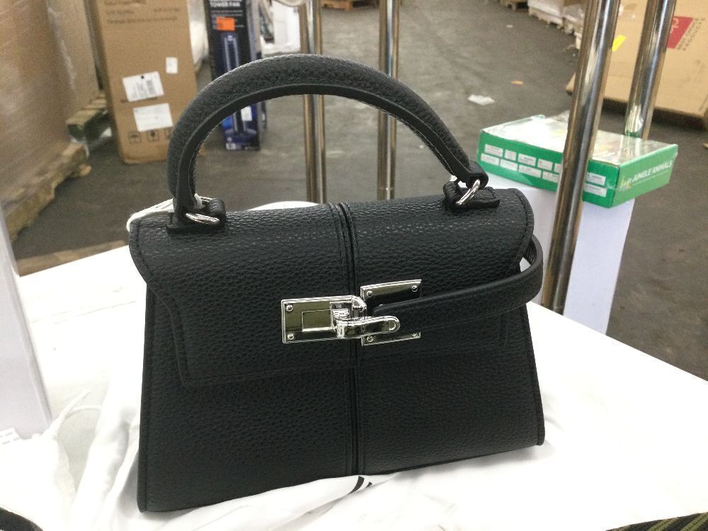 Lot of (3) Small Hand Bags - Image 4 - Lot 351