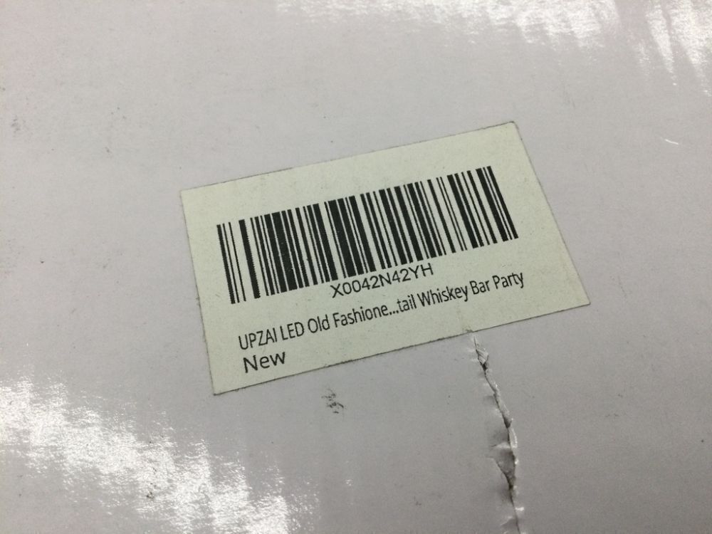 Royal Reserve Whisky Glass Set (Missing 1 Glass) & Plastic LED Whisky Glasses, 4 Pack - Image 9 - Lot 353