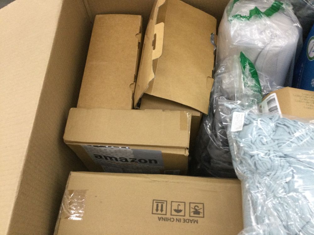 Coffin Box of Pillows, Bedding & Other Household Linens - Uninspected - Image 4 - Lot 451