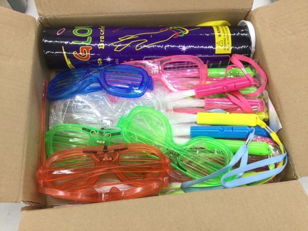 LED Light Up Party Supplies - Image 1 - Lot 660