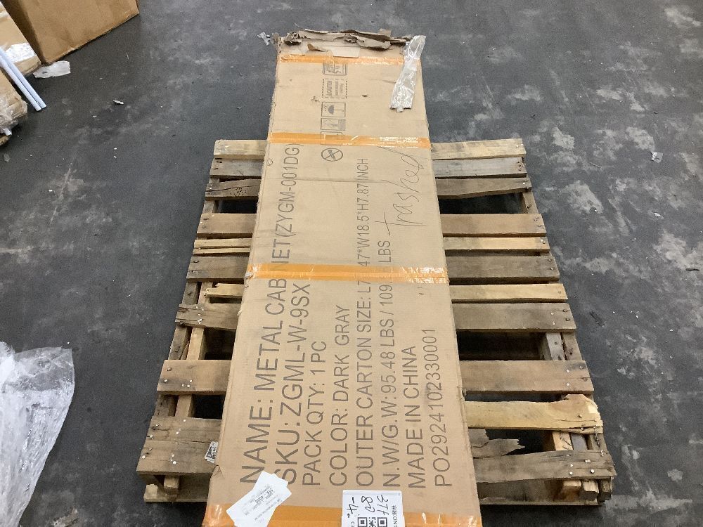 Metal Storage Lockers with 9 Doors - Image 2 - Lot 1201