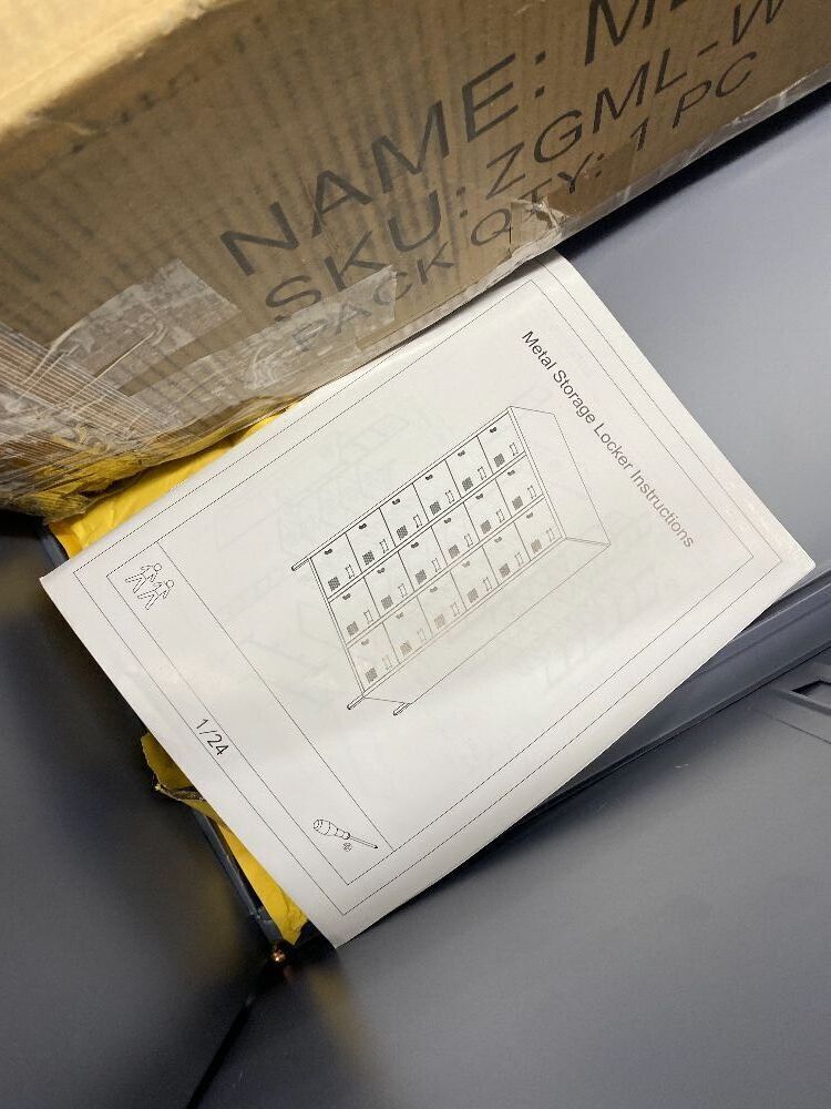 Metal Storage Lockers with 9 Doors - Image 6 - Lot 1201