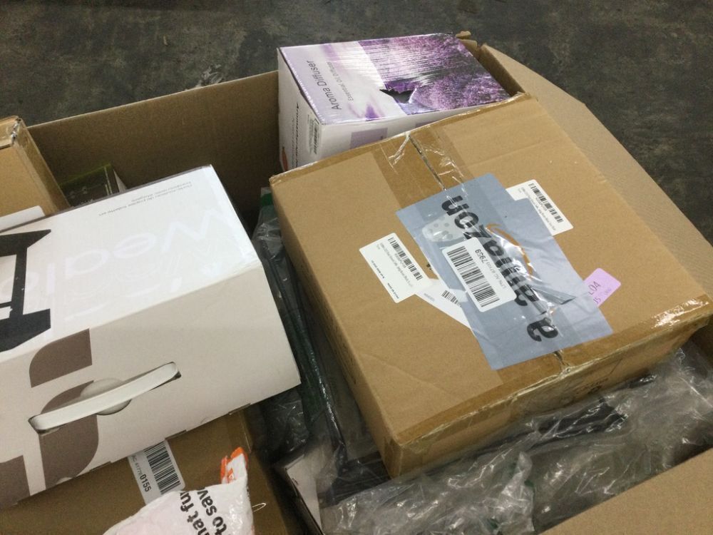 Coffin Box of Misc Housewares - Uninspected - Image 3 - Lot 753