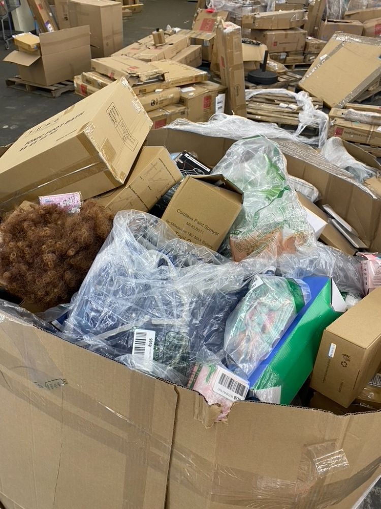 High Piece Count Pallet of Small Return Items, May Have Salvage - Uninspected - Image 2 - Lot 609