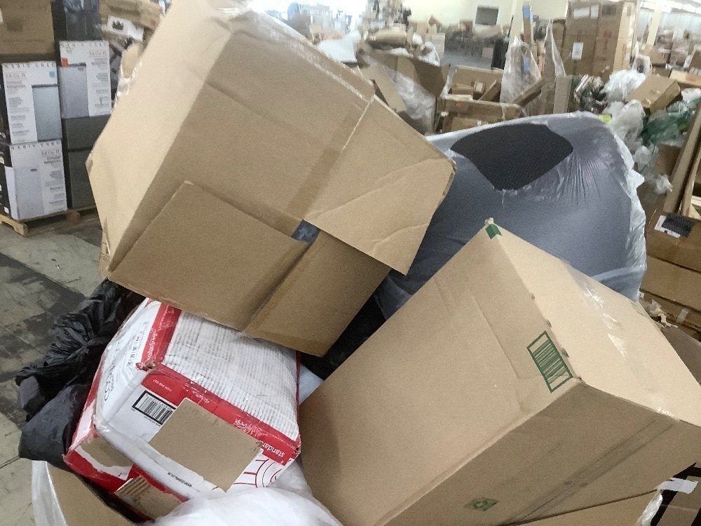 Salvage Pallet. Items Will Be Damaged and Incomplete. - Image 3 - Lot 189