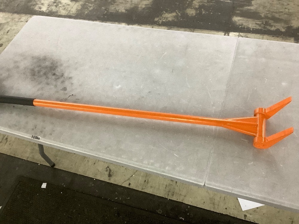 Pallet Buster Tool - Image 1 - Lot 397