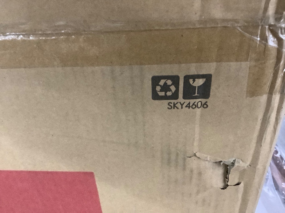 Vintage Outdoor Garden Bird Bath w/ Fleur-de-Lis Accents - Missing Hardware - Image 7 - Lot 682