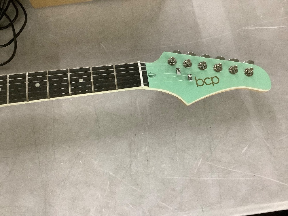 Beginner Electric Guitar Kit w/ Case, 10W Amp, Tremolo Bar - 39in - Image 4 - Lot 295