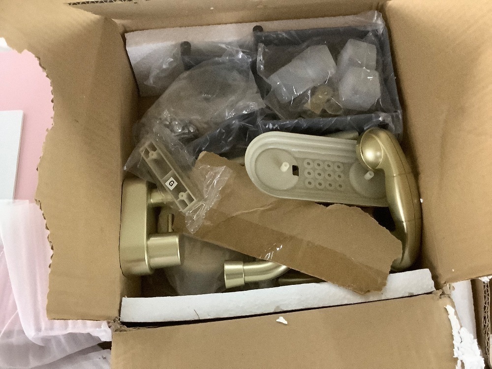 Pretend Play Kitchen Wooden Toy Set for Kids with 11 Accessories - Image 3 - Lot 495