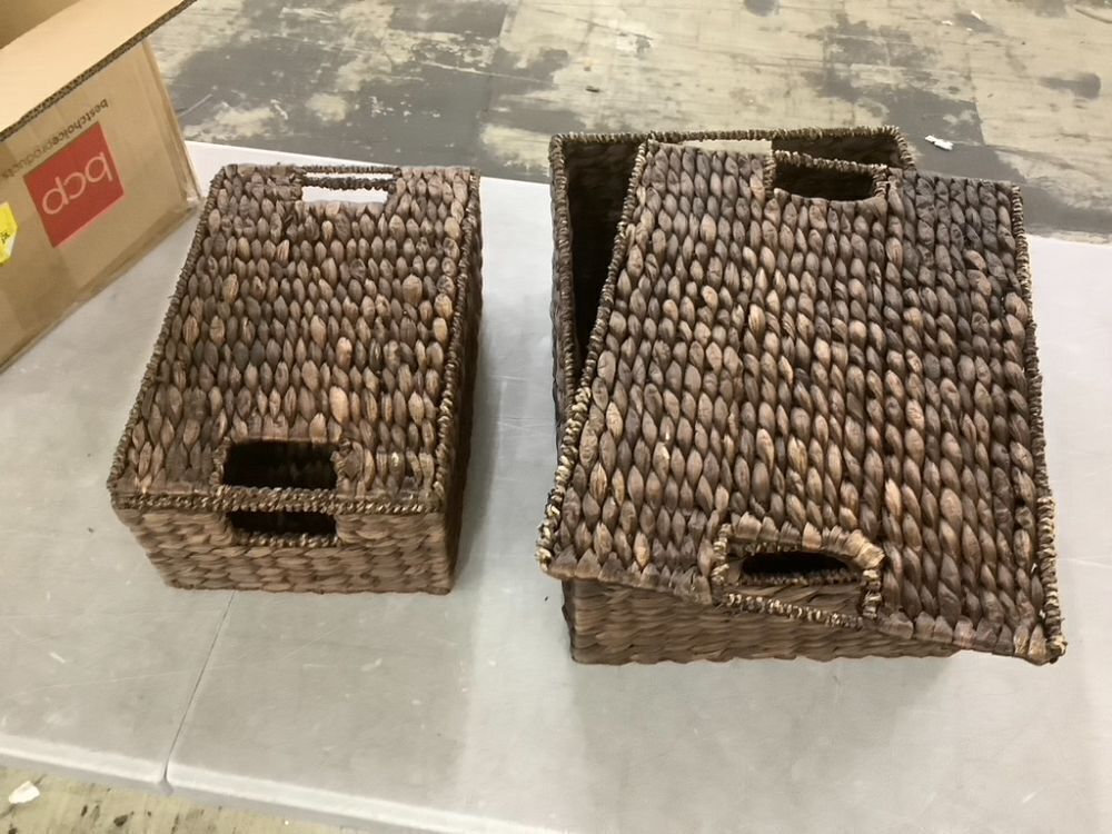 Set of 2 Large Hyacinth Storage Baskets w/ Handles, Lid - Image 1 - Lot 500