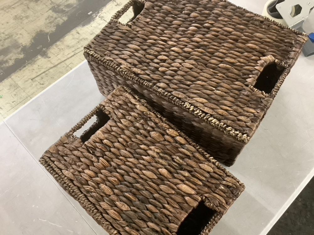 Set of 2 Large Hyacinth Storage Baskets w/ Handles, Lid - Image 5 - Lot 500