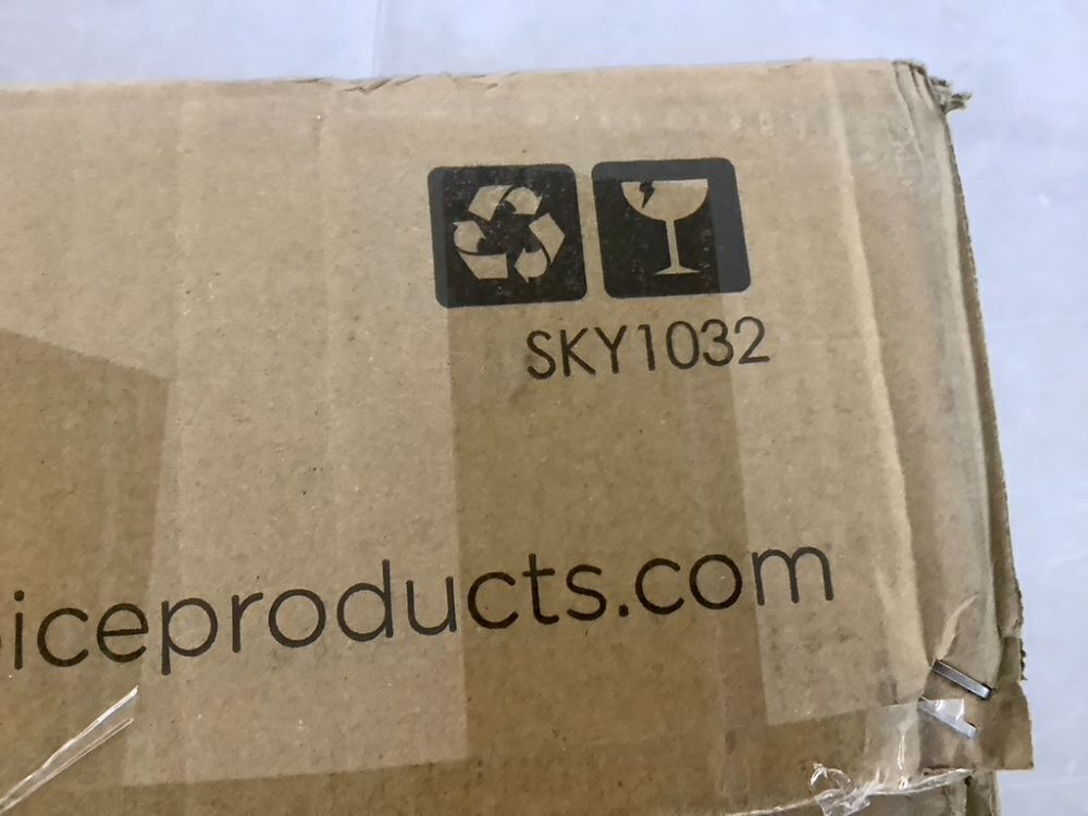 Beginner Electric Guitar Kit w/ Case, 10W Amp, Tremolo Bar - 39in - Image 9 - Lot 792