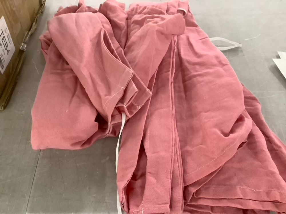 4 Pack Teepee Tents for Kids - Image 3 - Lot 685