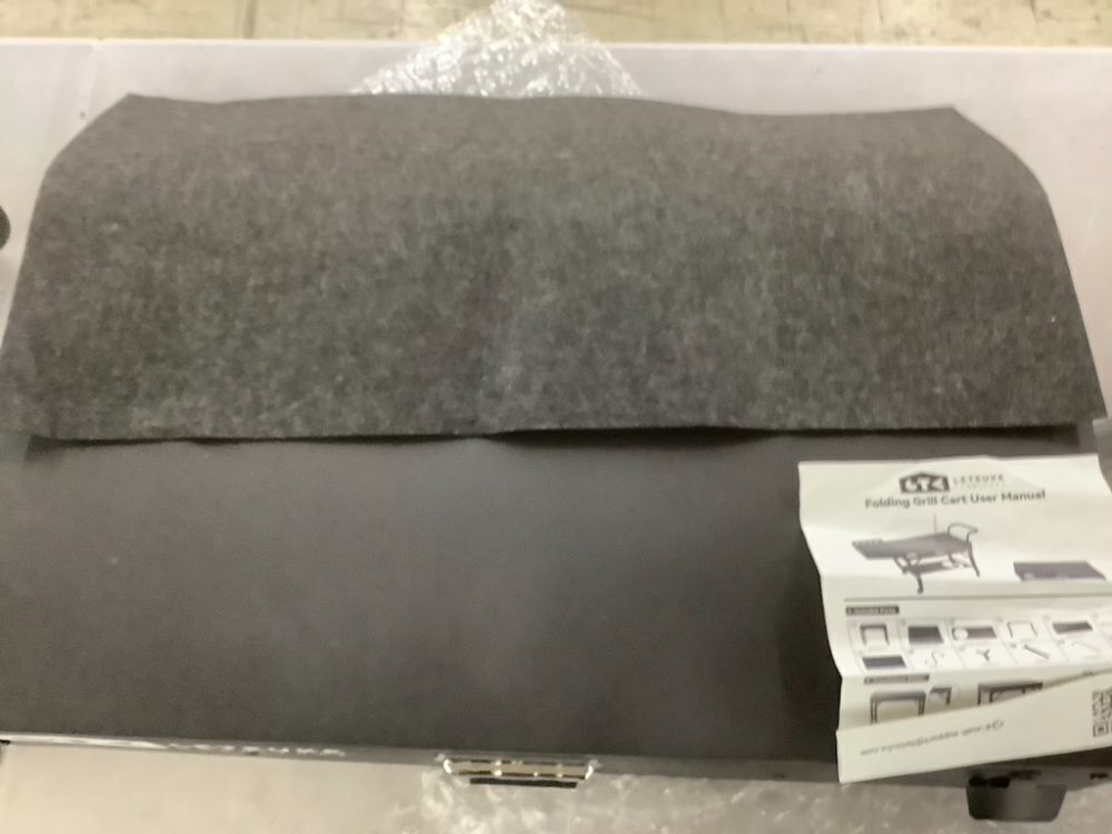 Leteuke Folding Grill Cart - Image 4 - Lot 316