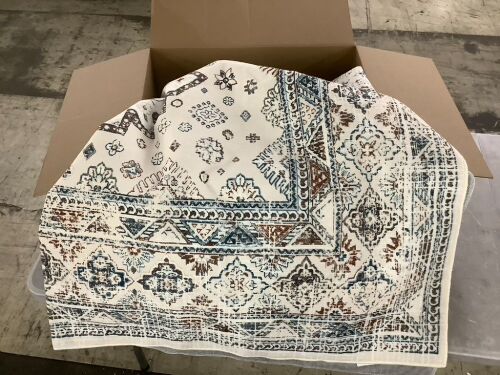 Area Rug, 6' x 9' - Lot 602