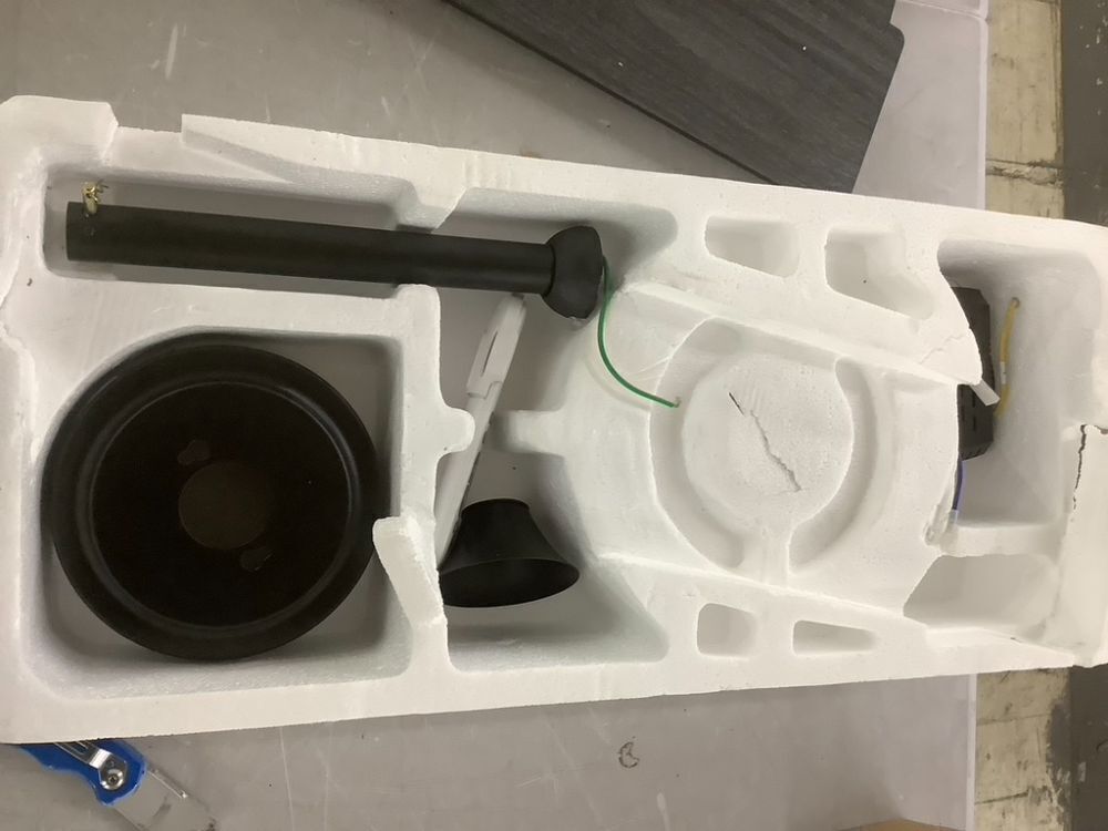 52 inch Ceiling Fan with Light - Image 3 - Lot 407