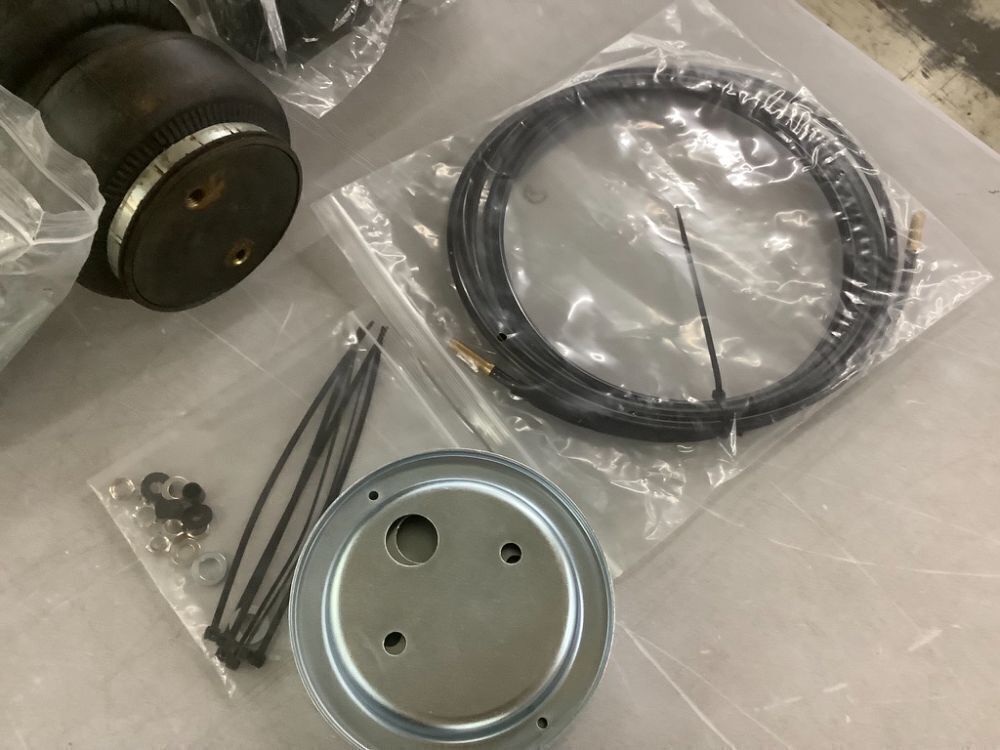 Air Bags Suspension Kit for 1969-2004 Ford F-250 F-350, 1975-1996 Ford F-150, 1994-2002 Dodge Ram 1500 2500 3500 - Image 3 - Lot 428