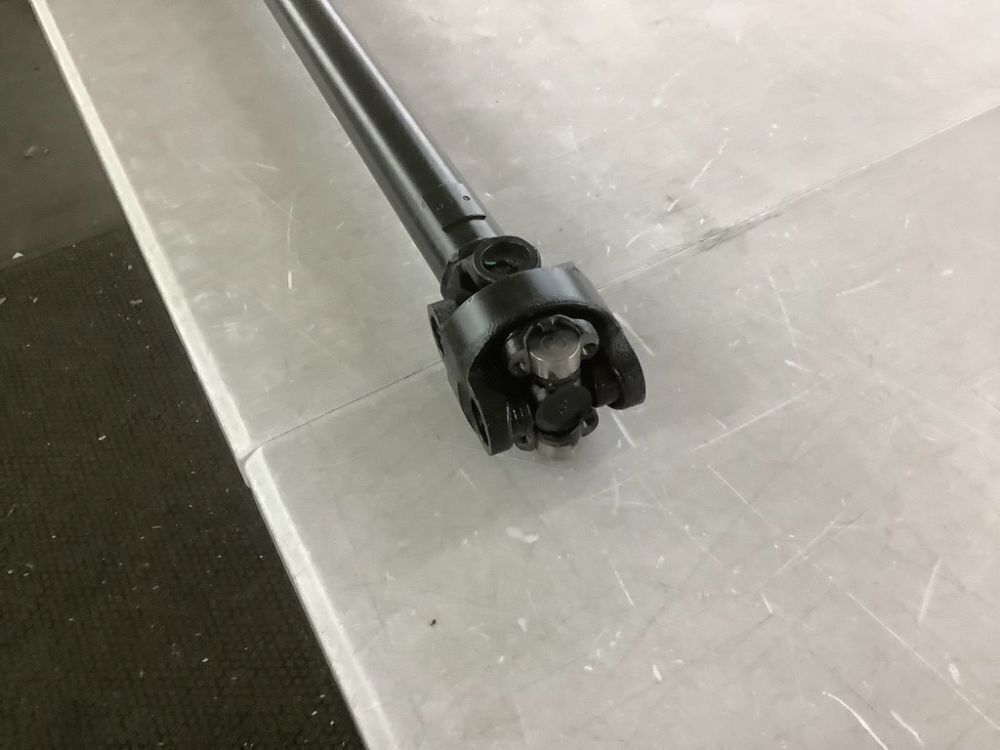 Driveshaft, Unknown Fit - Image 2 - Lot 127
