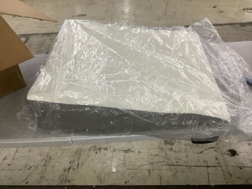 Bed Wedge Pillow - Lot 622