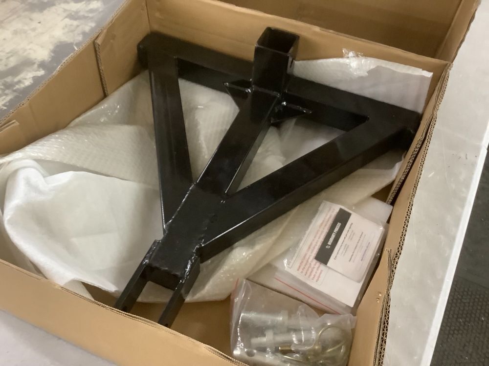 YZONA 3 Point Trailer Hitch with 2" Receiver - Image 3 - Lot 623