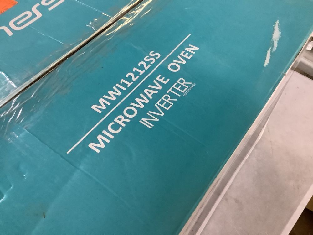 Emerson 1.2 cu. ft., 1000W Inverter, Touch Control, Stainless Steel Microwave Oven - Image 6 - Lot 94JF