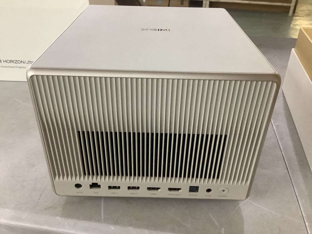 XGIMI HORIZON Ultra 4K Projector, Dolby Vision, 2300 ISO Lumens, 2 x 12W Harman Kardon Speakers, WiFi and Bluetooth, Dual Light, Active 3D, 200" - Image 8 - Lot 6