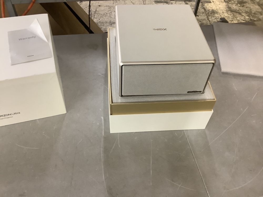XGIMI HORIZON Ultra 4K Projector, Dolby Vision, 2300 ISO Lumens, 2 x 12W Harman Kardon Speakers, WiFi and Bluetooth, Dual Light, Active 3D, 200" - Image 12 - Lot 6