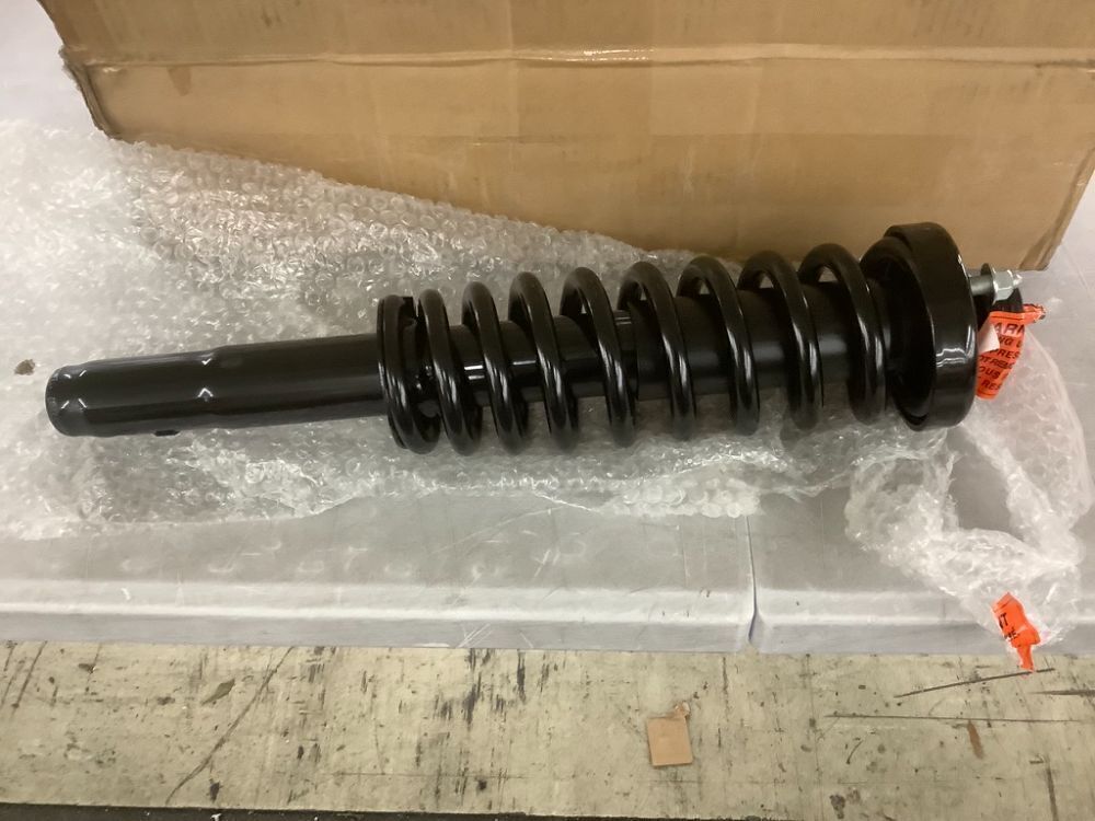 EVERESTWAY Front Struts Complete Assembly Pair for 1997-2001 Honda CR-V - Image 3 - Lot 223