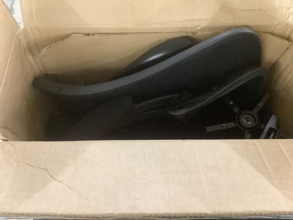 Ergonomic Office Chair - Unknown if Hardware is Complete - Image 3 - Lot 224