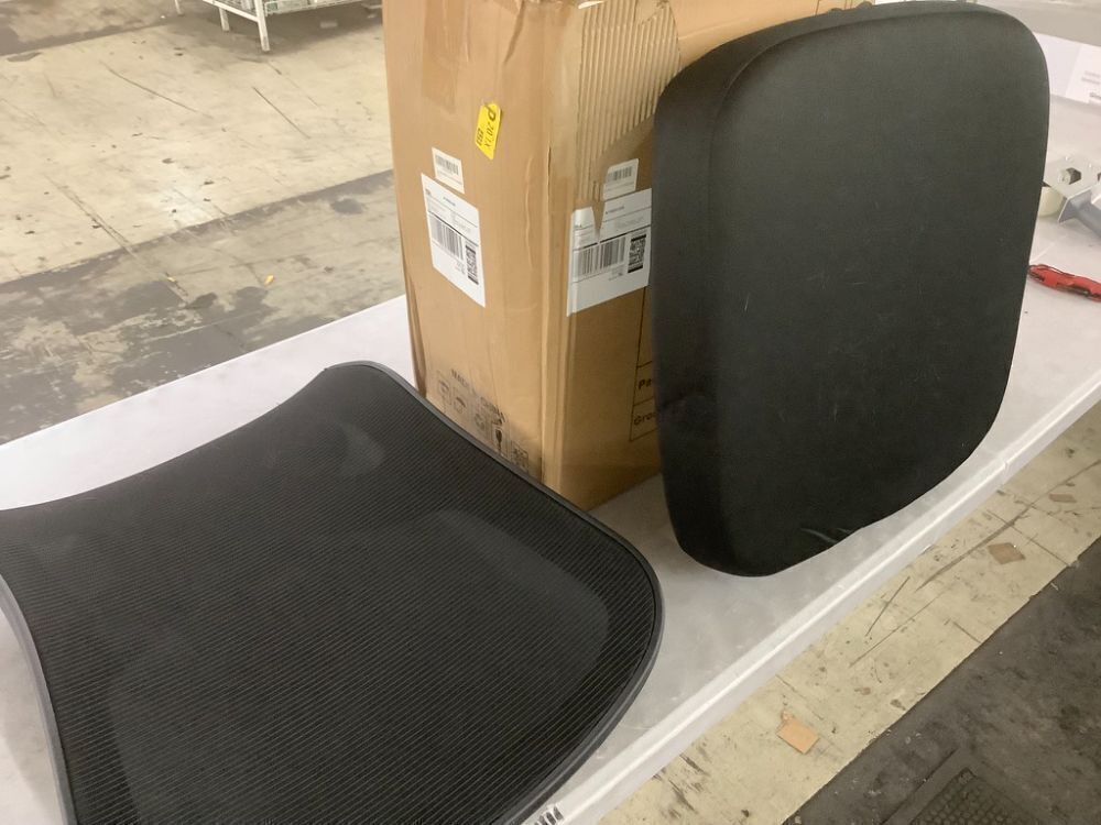 Ergonomic Office Chair - Unknown if Hardware is Complete - Image 5 - Lot 224