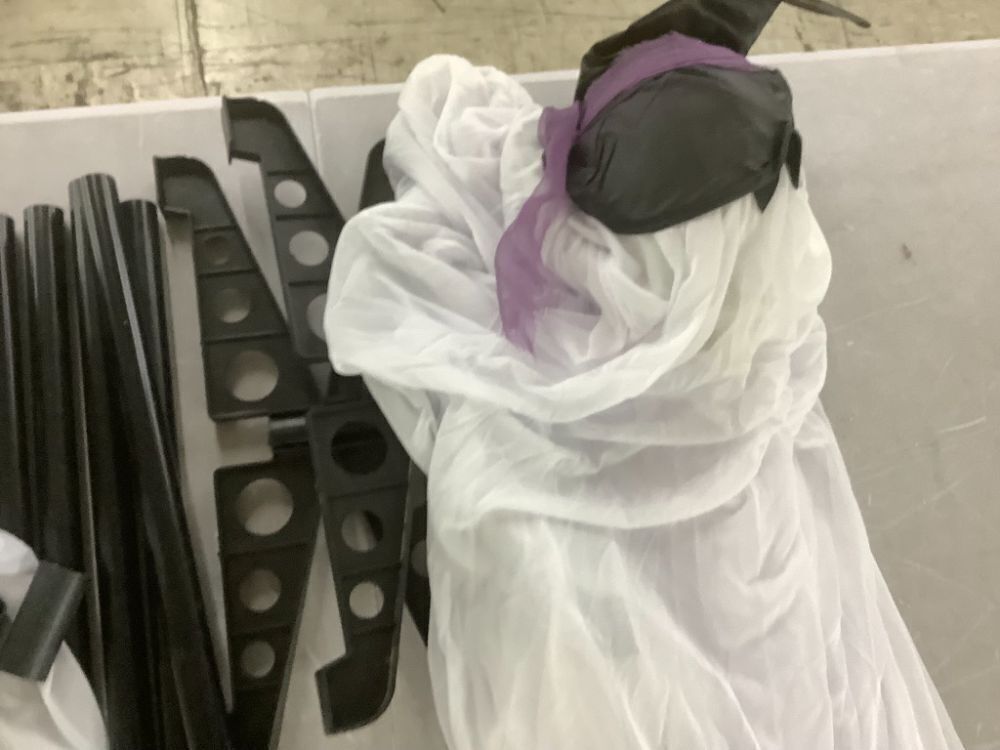 TW SHINE Lighted Ghost with Witch Hat Halloween Decorations, 2 Pack - Image 5 - Lot 626