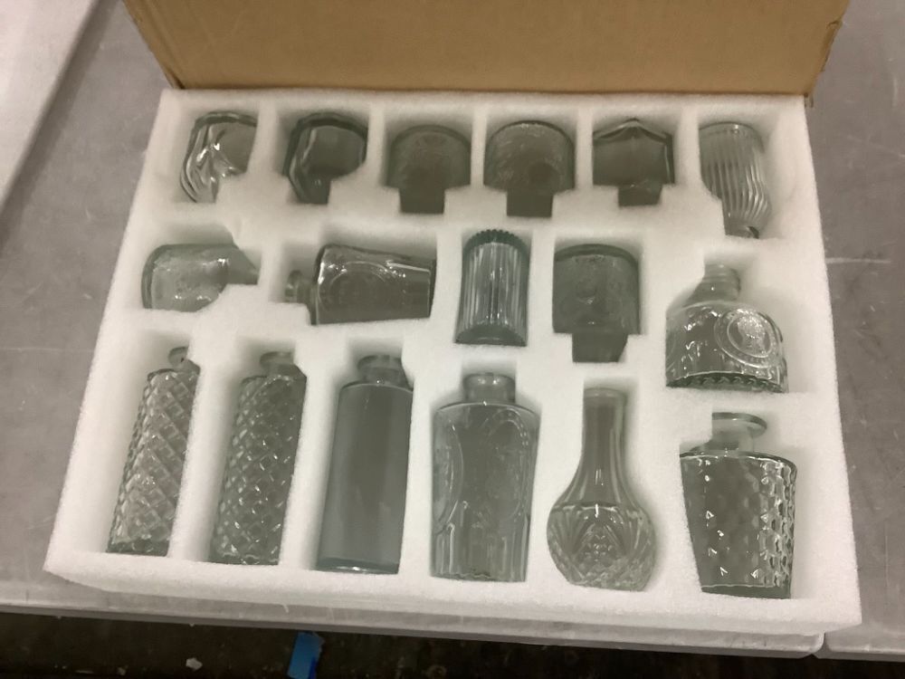 Glass Bud Vases, 32 pc - Image 2 - Lot 412