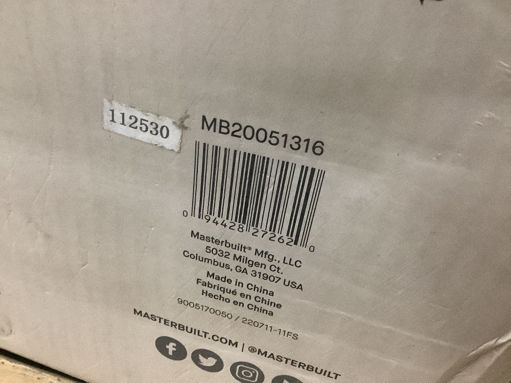 Masterbuilt 40 in. ThermoTemp XL Propane Smoker with Window in Black - Image 5 - Lot 17JF