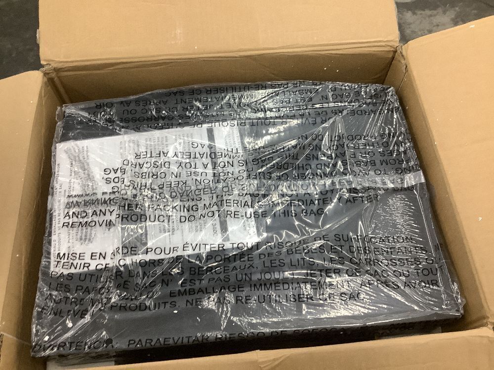 Masterbuilt 40 in. ThermoTemp XL Propane Smoker with Window in Black - Image 8 - Lot 17JF