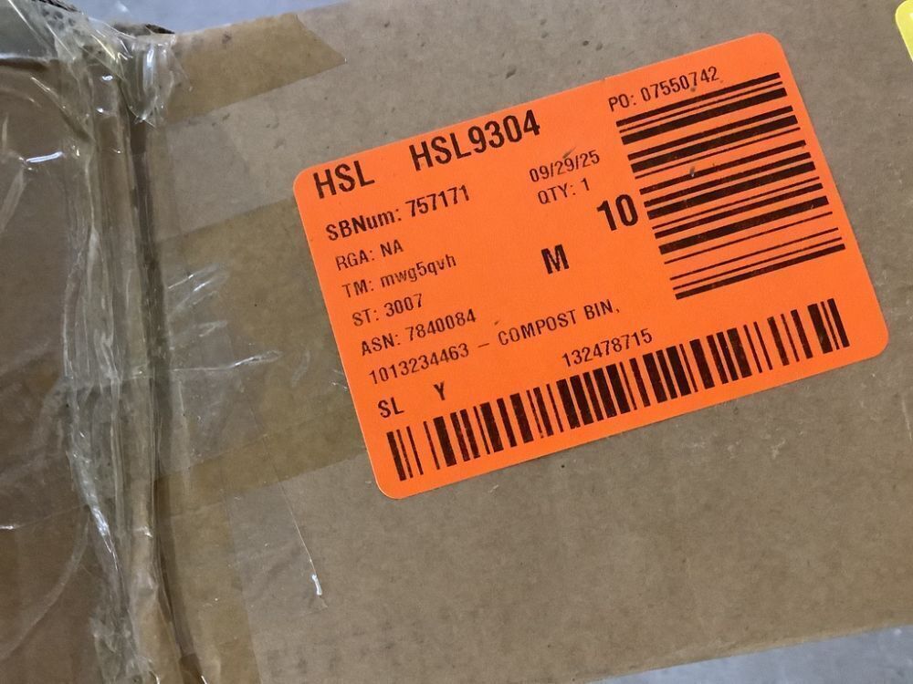 Expandable Outdoor Compost Bin, 220 Gal. Capacity - Image 5 - Lot 779JF