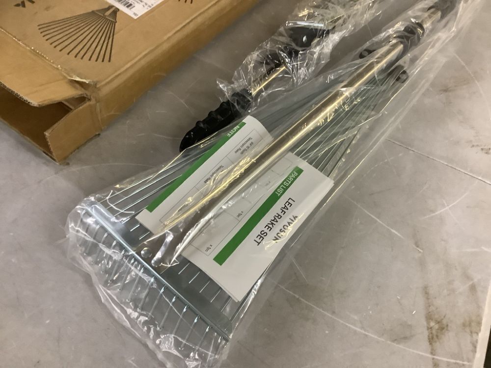 VIVOSUN 2-Pack 64 in. and 30 in. Aluminum Handle Lawn Leveling Rake - Image 3 - Lot 666JF