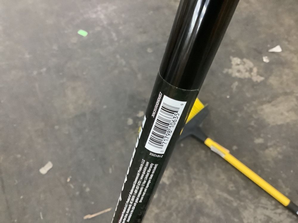 Lot of (2) Brooms - Image 4 - Lot 668JF