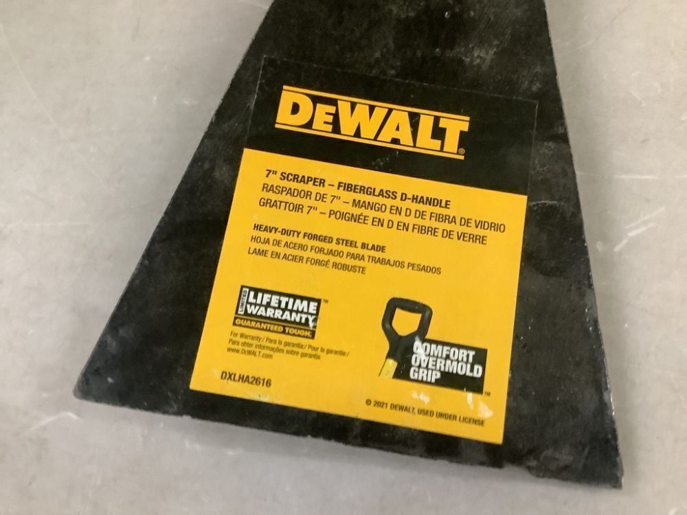 DEWALT 32 in. Carbon Steel Blade Ice Scraper - Image 2 - Lot 773JF