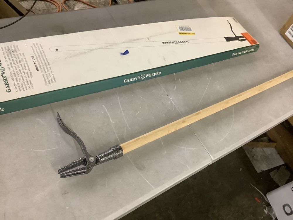 45.6 in Stand Up Weed Puller Tool - Image 2 - Lot 778