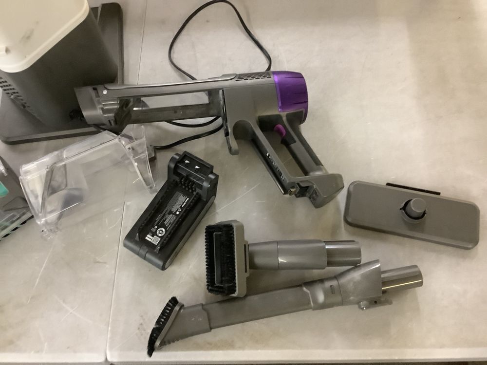 Shark PowerDetect Clean & Empty System Bagless Cordless HEPA Filter Stick Vacuum - Canister Latch Needs Repair - Image 2 - Lot 371JF