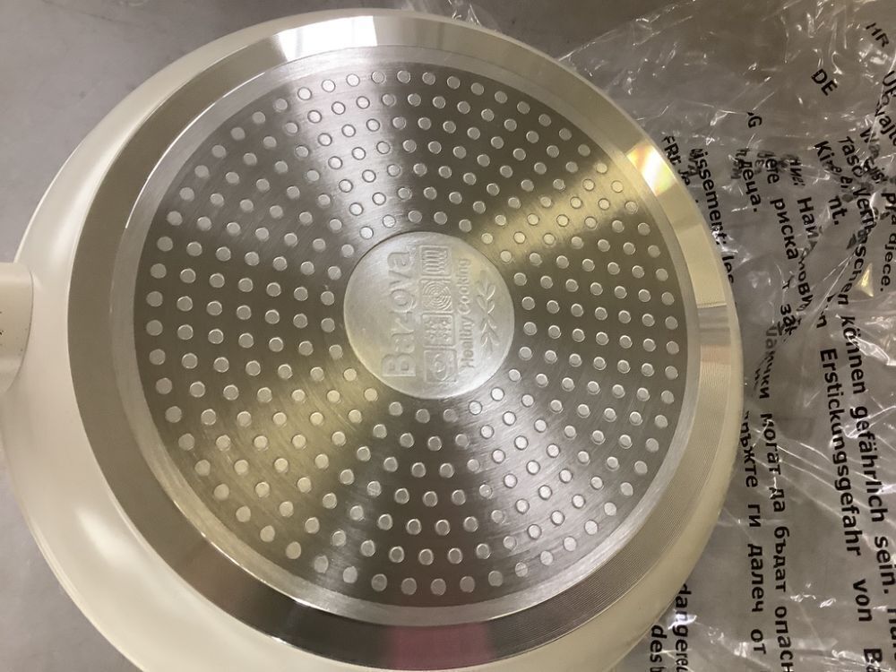 Pots & Pans Set - Image 15 - Lot 167JF