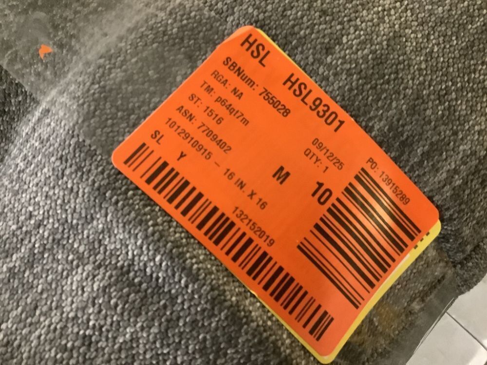 Angel Sar 16 in. x 16 in. x 3.5 in. Square Outdoor Non-Slip Memory Foam Seat Cushions with Ties, 8 pc - Image 5 - Lot 570JF