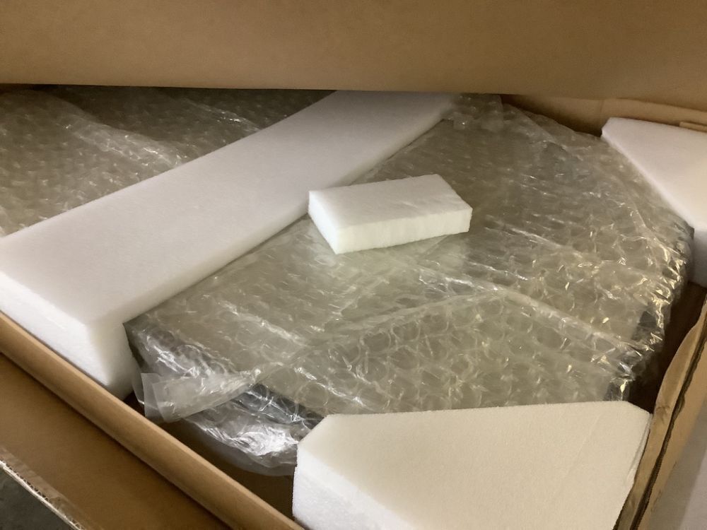 StyleWell Medium Modern Rectangular Black Framed Mirror with Rounded Corners, 22 in. W x 32 in. H - Image 3 - Lot 671JF