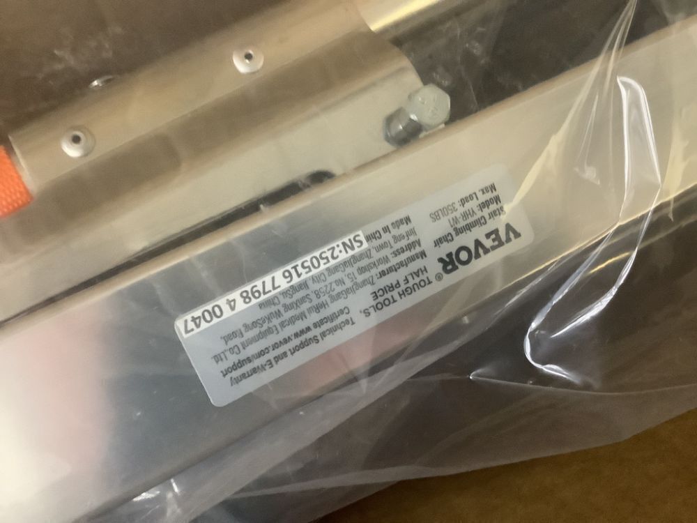 VEVOR Foldable Aluminum Emergency Stair Climbing Wheelchair with 2 Wheels, 350lb Capacity - Image 4 - Lot 168JF